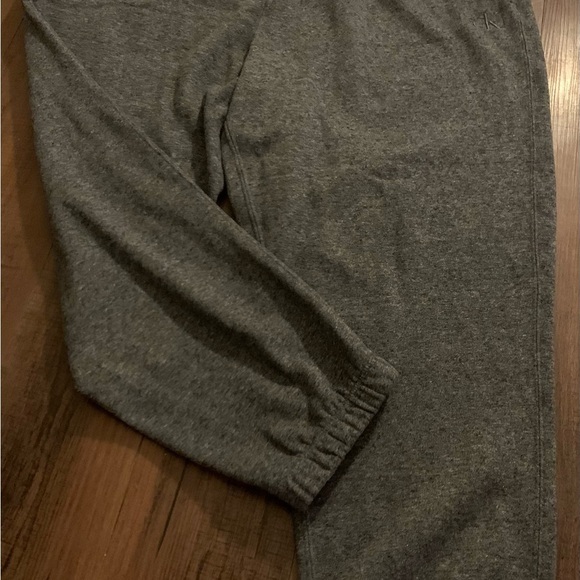 Calvin Klein Men’s Jogger Sweatpants 2XL Charcoal Gray pockets & ankle cuff EUC - Picture 6 of 9